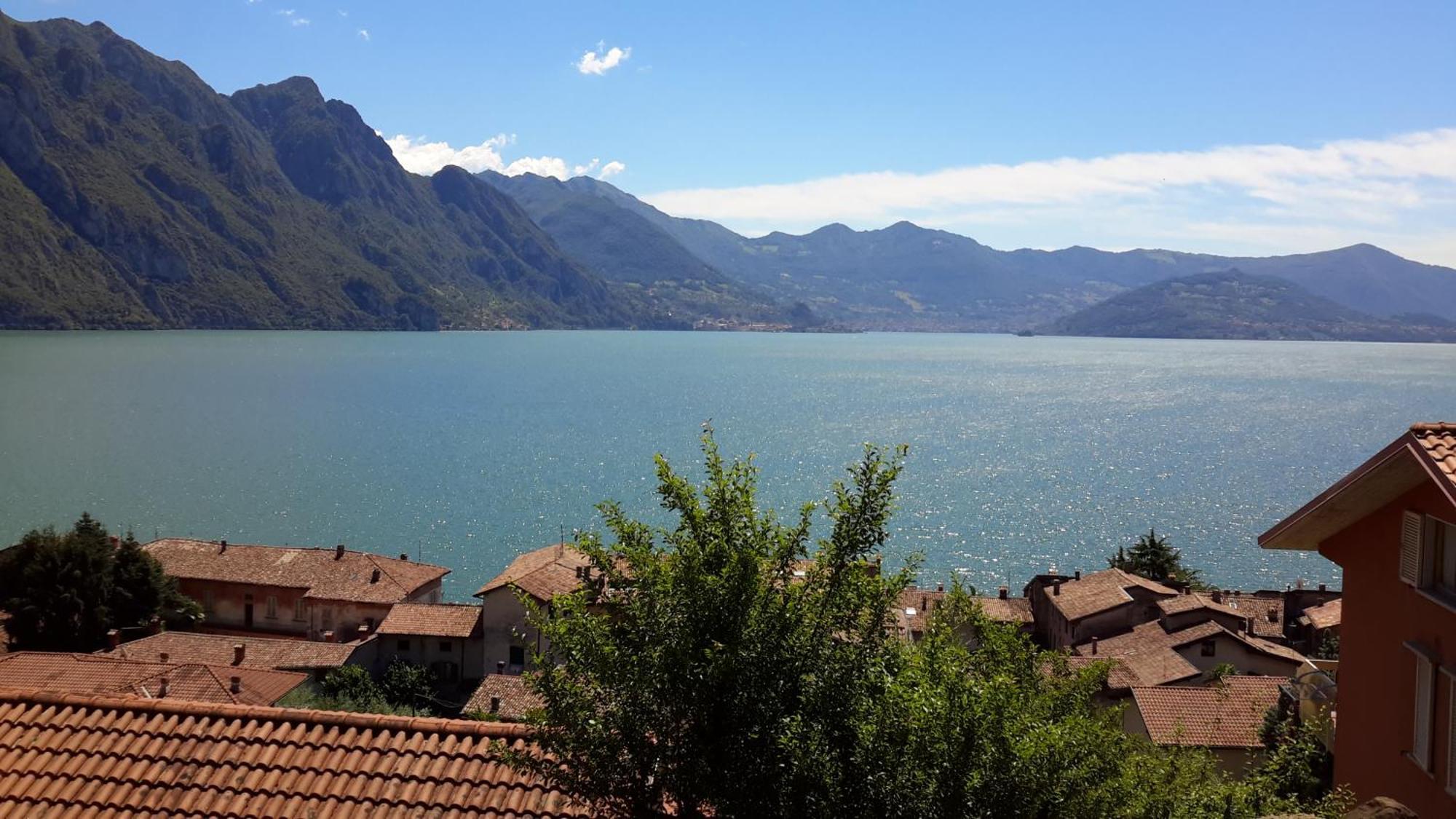 Iseolakerental - Vacanza Romantica Riva di Solto Luaran gambar