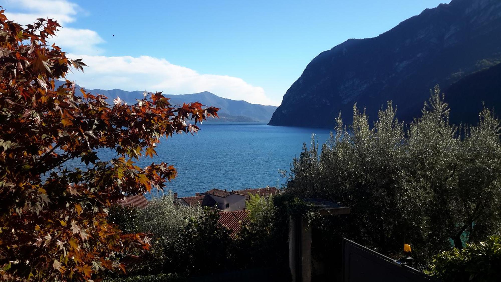 Iseolakerental - Vacanza Romantica Riva di Solto Luaran gambar